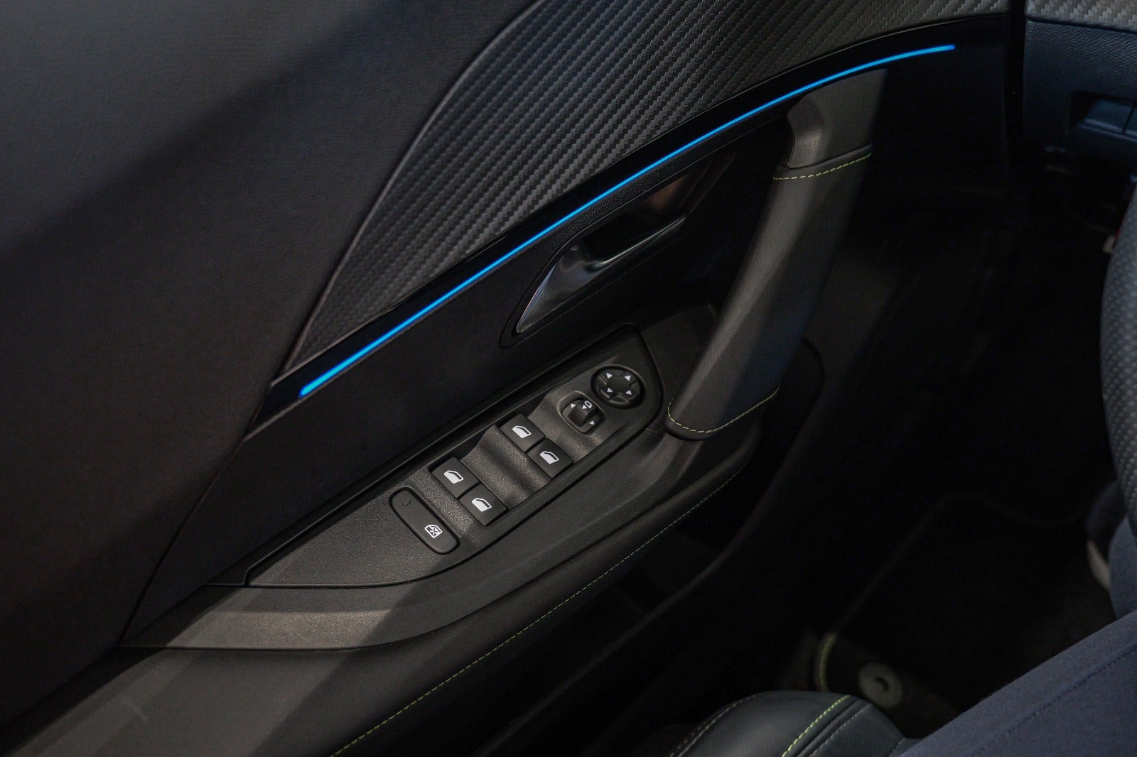 undefined Peugeot e-2008 fra 2025