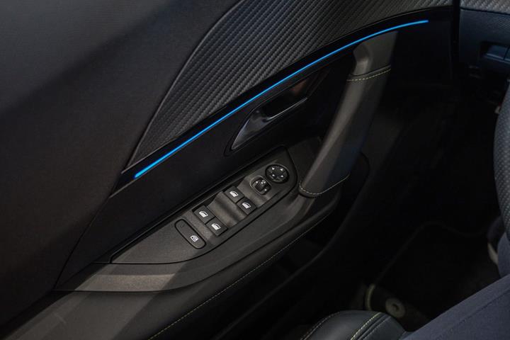 undefined Peugeot e-2008 fra 2025