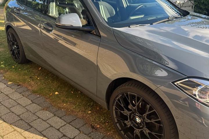 undefined BMW 118i fra 2020