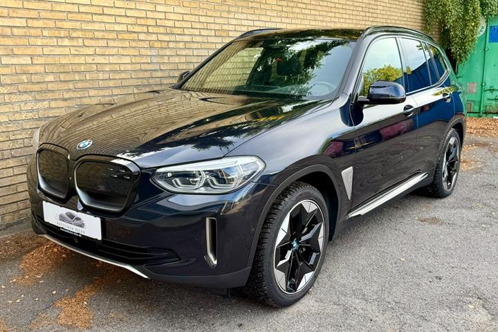 Sort BMW iX3 fra 2021