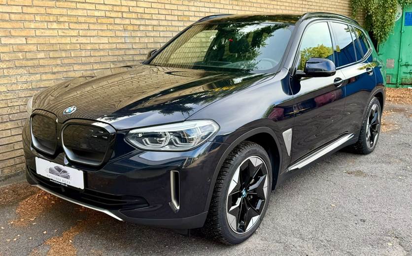 BMW iX3 Charged Plus