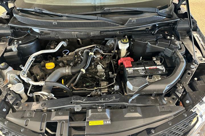 Grå Nissan Qashqai fra 2017