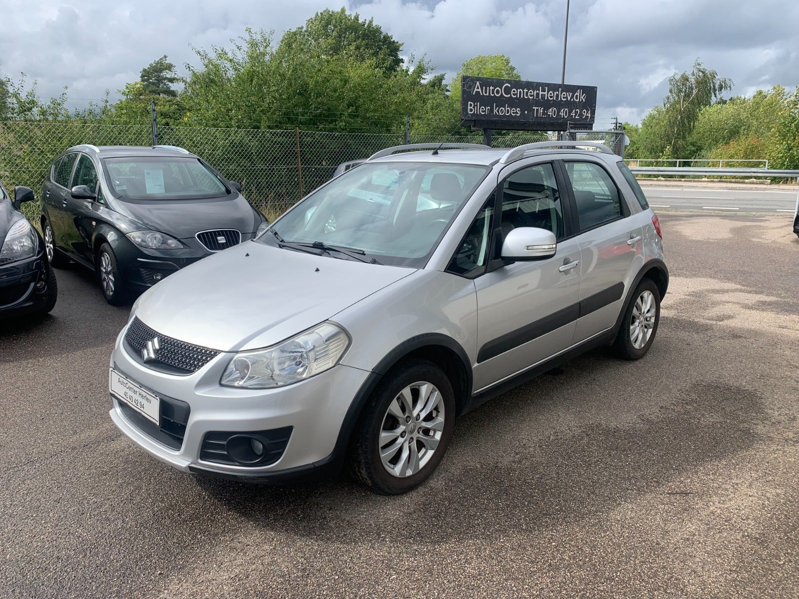 Sølv Suzuki SX4 fra 2014