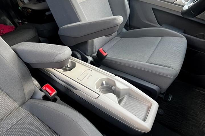 undefined VW Multivan fra 2023