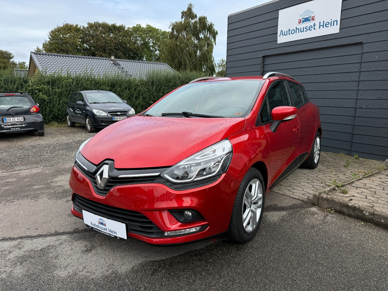 Rød Renault Clio IV fra 2017