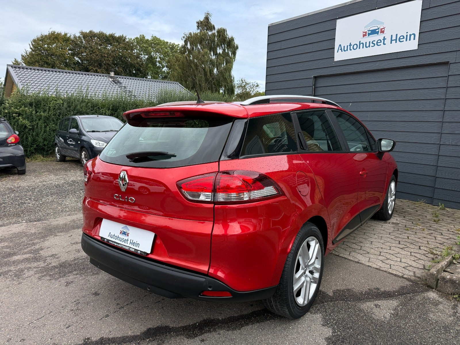 Rød Renault Clio IV fra 2017