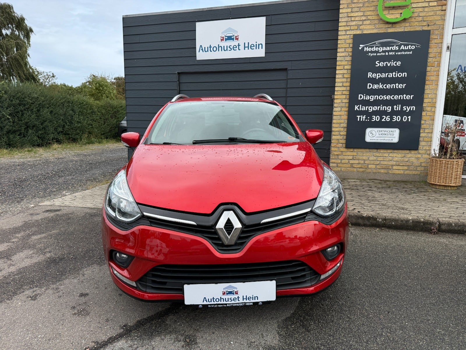 Rød Renault Clio IV fra 2017