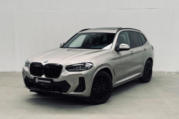 Orange BMW iX3 fra 2023