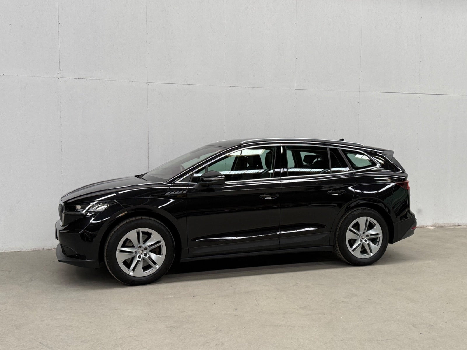 Sort Skoda Enyaq fra 2022