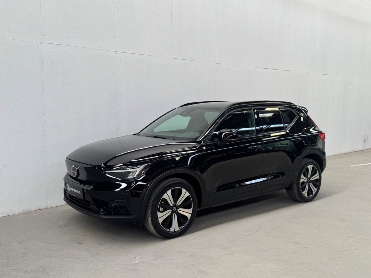 Sort Volvo XC40 fra 2023