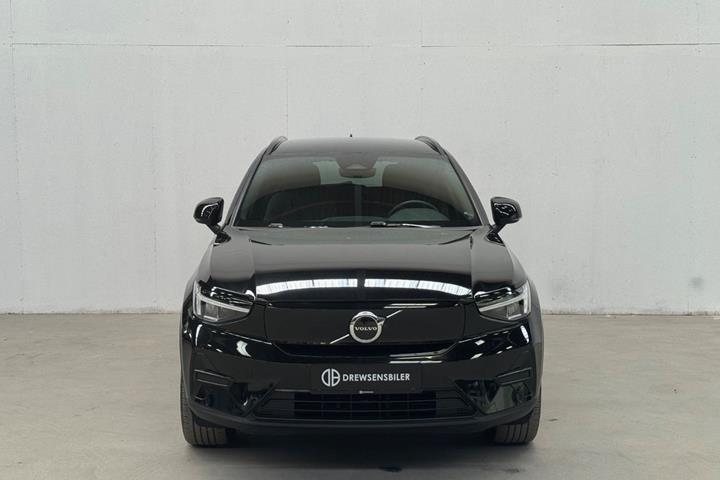 Sort Volvo XC40 fra 2023