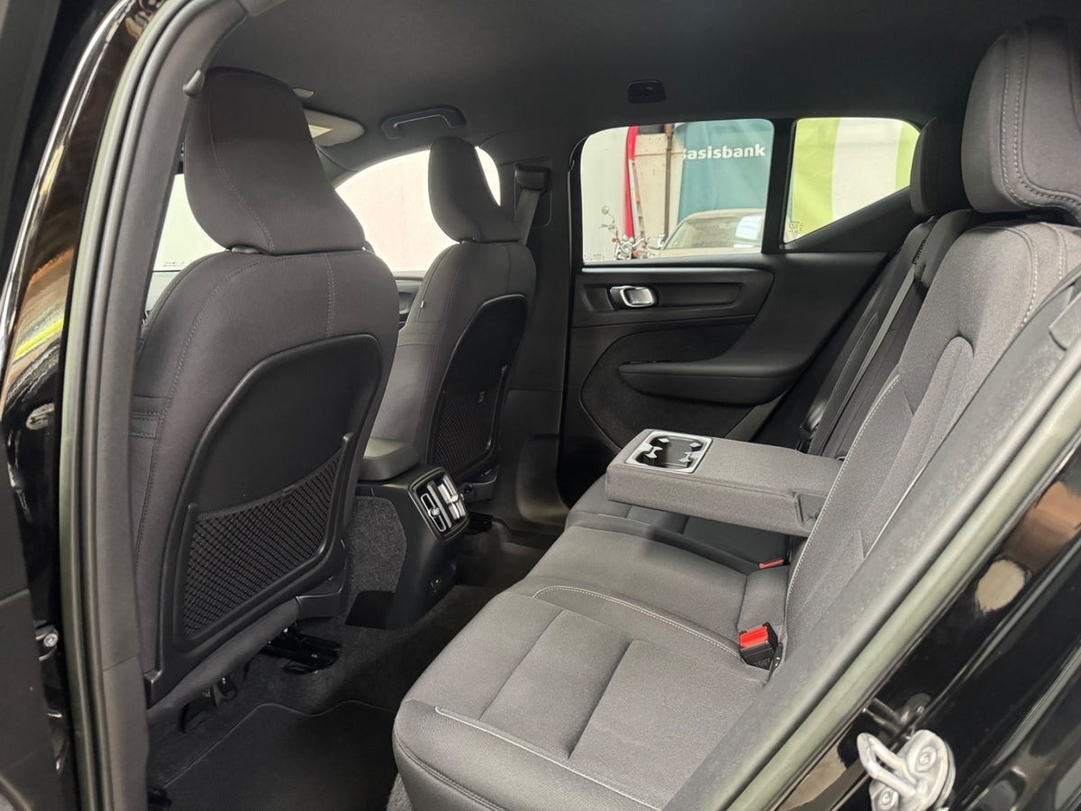 Sort Volvo XC40 fra 2023