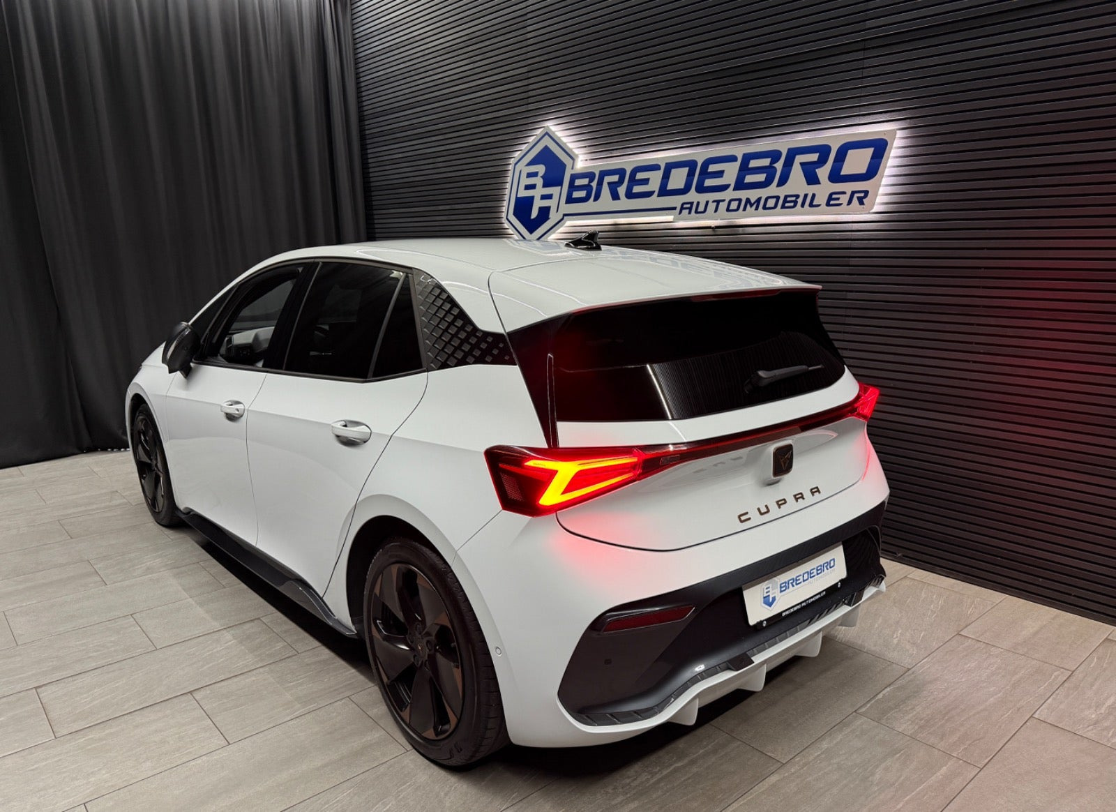 Hvid Cupra Born fra 2025