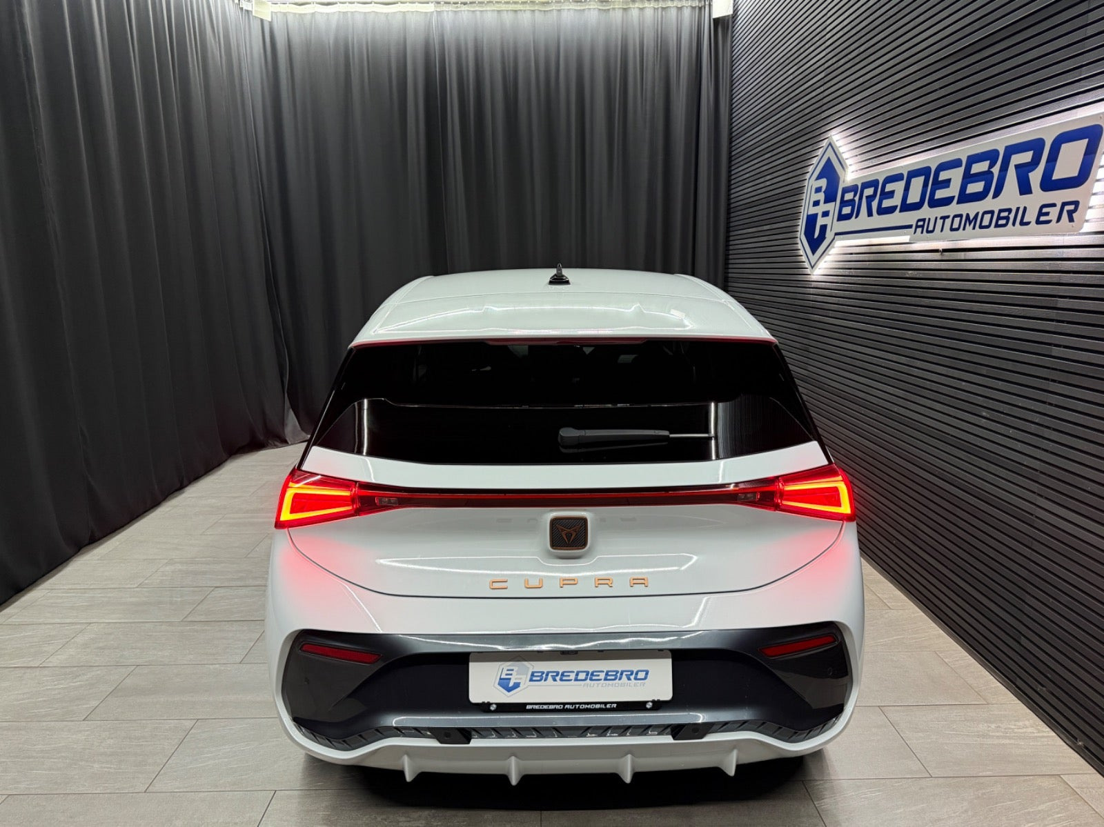Hvid Cupra Born fra 2025