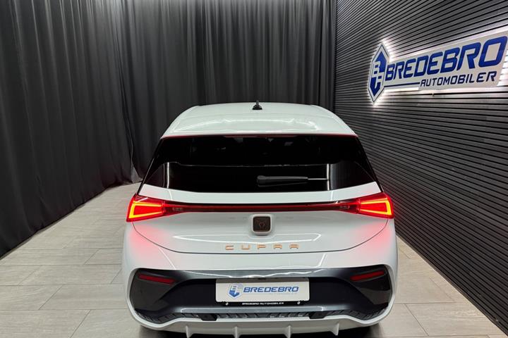 Hvid Cupra Born fra 2025