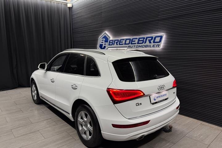 Hvid Audi Q5 fra 2016