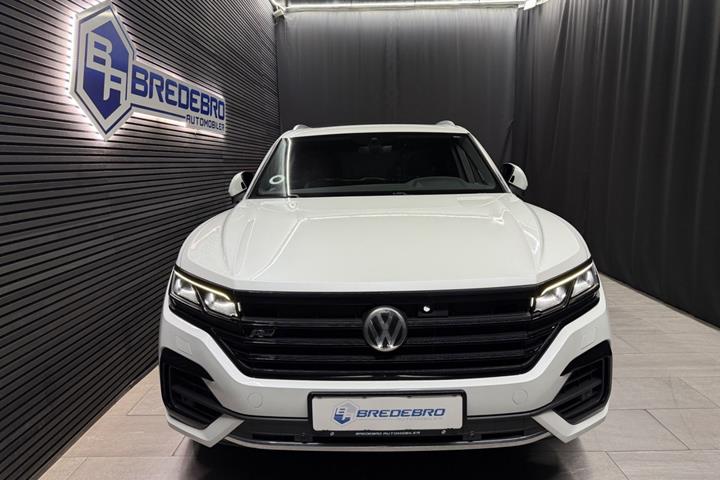 Hvid VW Touareg fra 2018