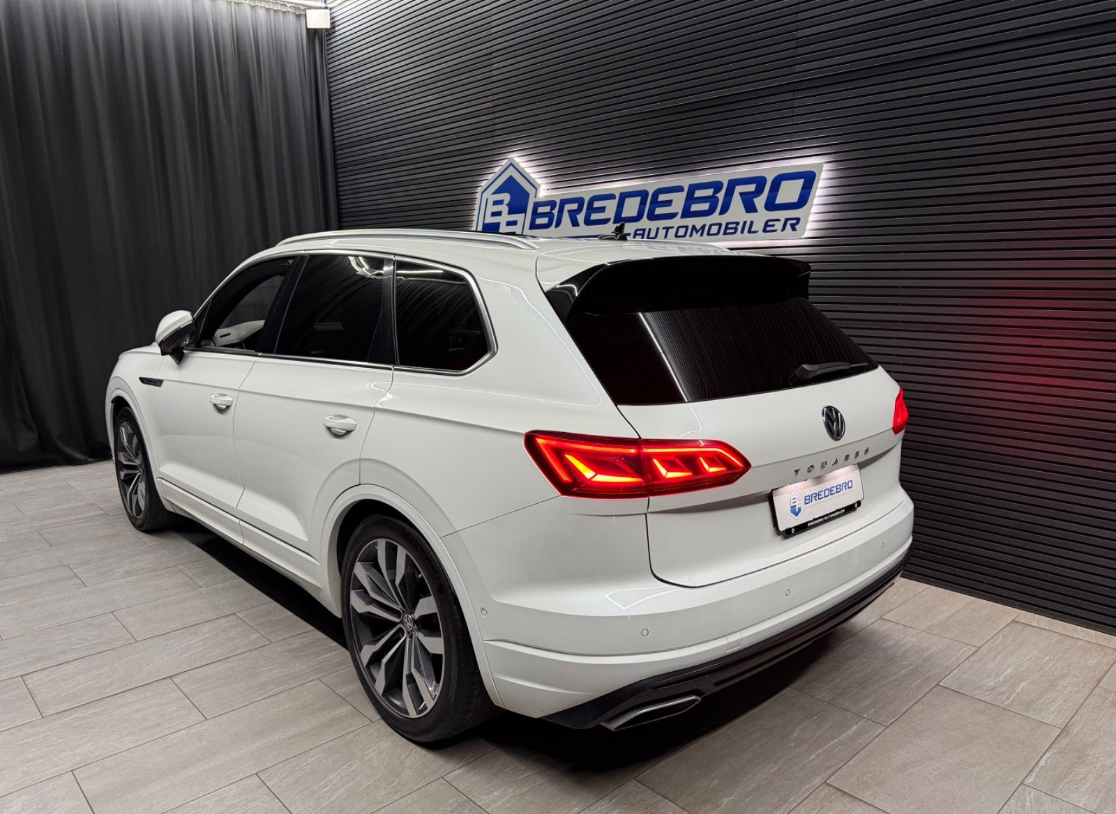 Hvid VW Touareg fra 2018
