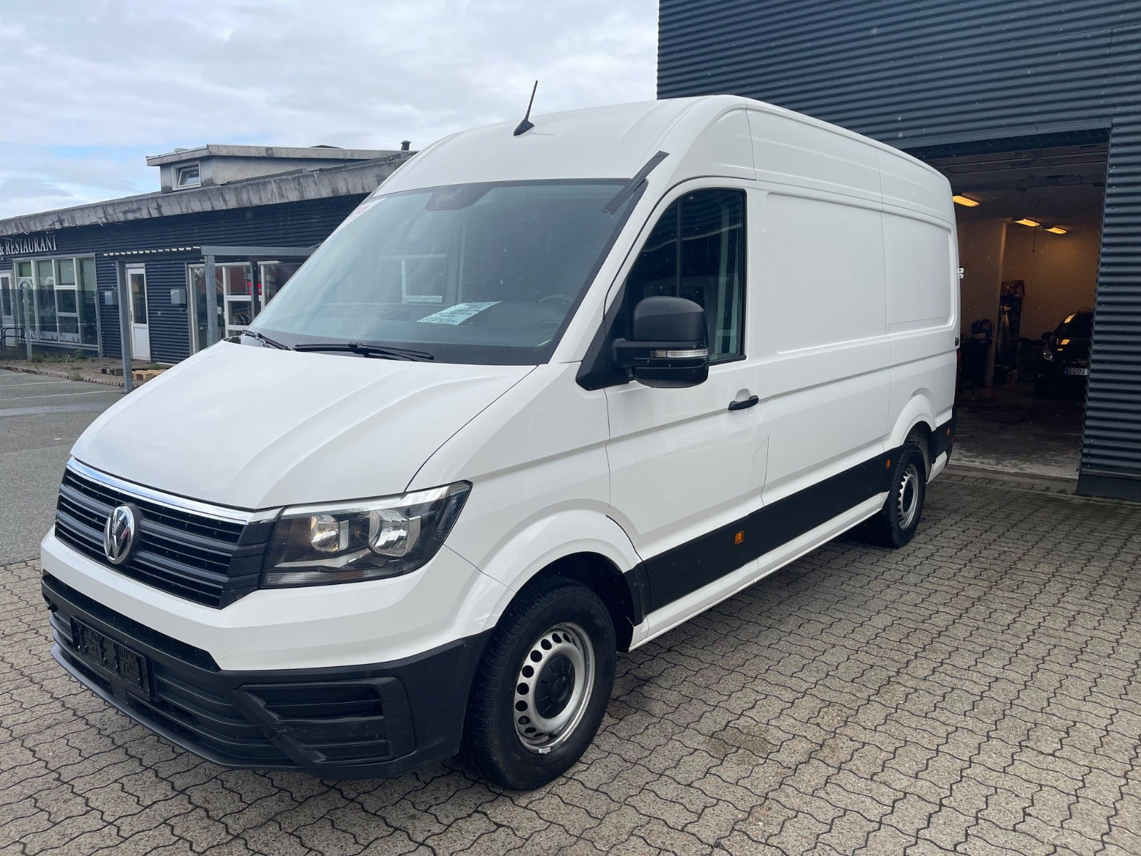 Hvid VW Crafter 35 fra 2019