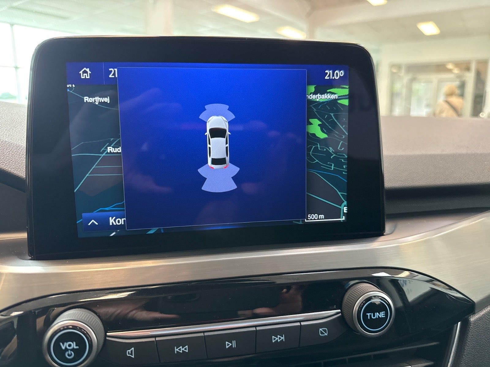 Blå Ford Kuga fra 2020