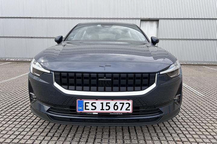 Blå Polestar 2 fra 2023