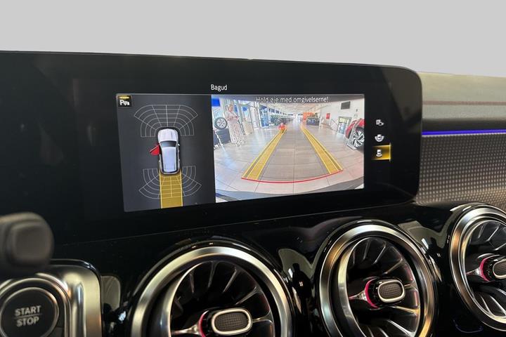 Sort Mercedes EQB250+ fra 2024
