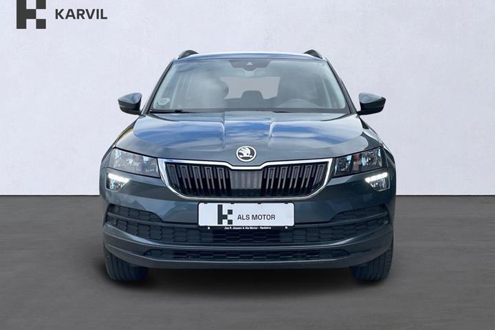 Grå Skoda Karoq fra 2019