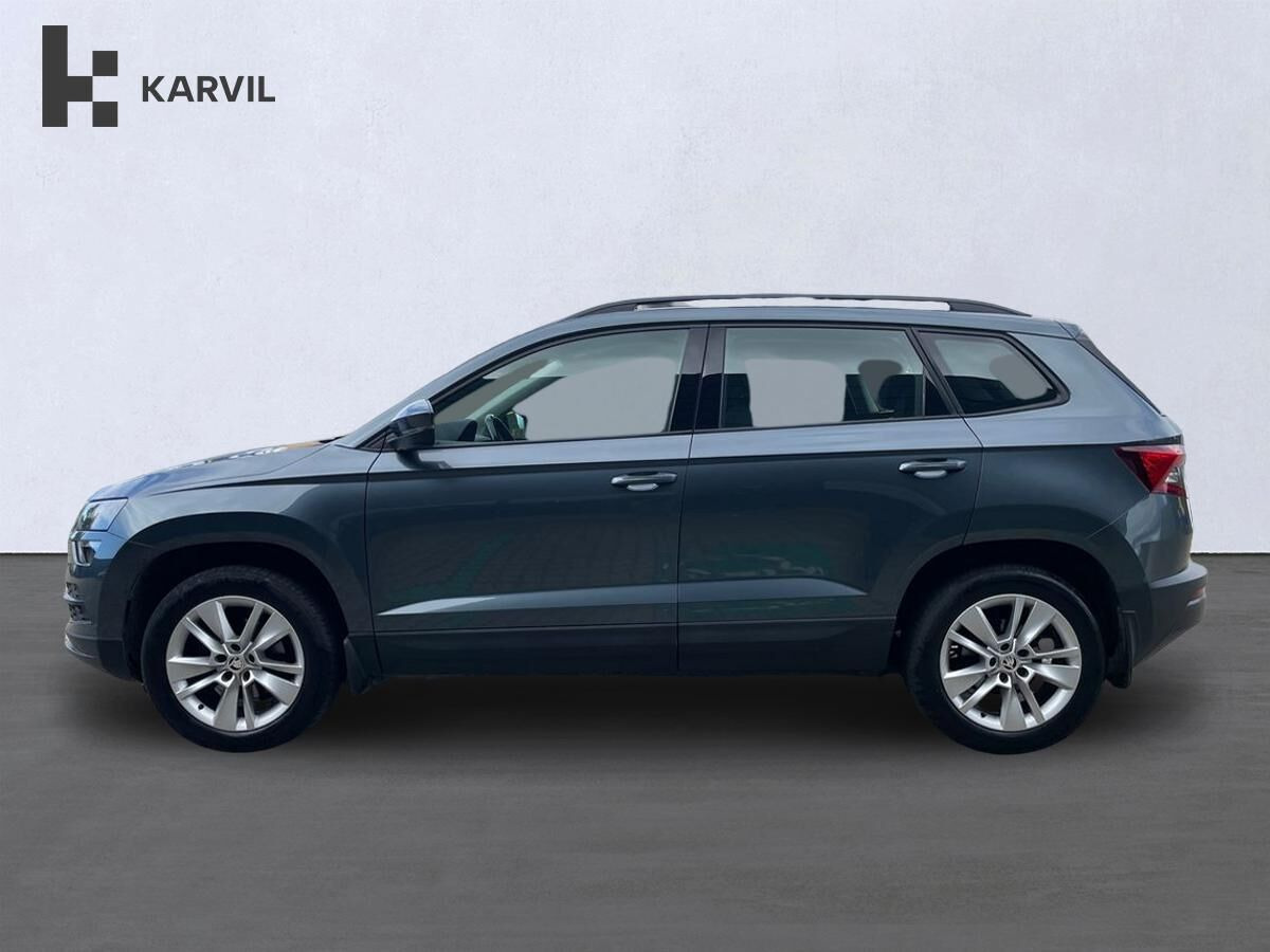 Grå Skoda Karoq fra 2019
