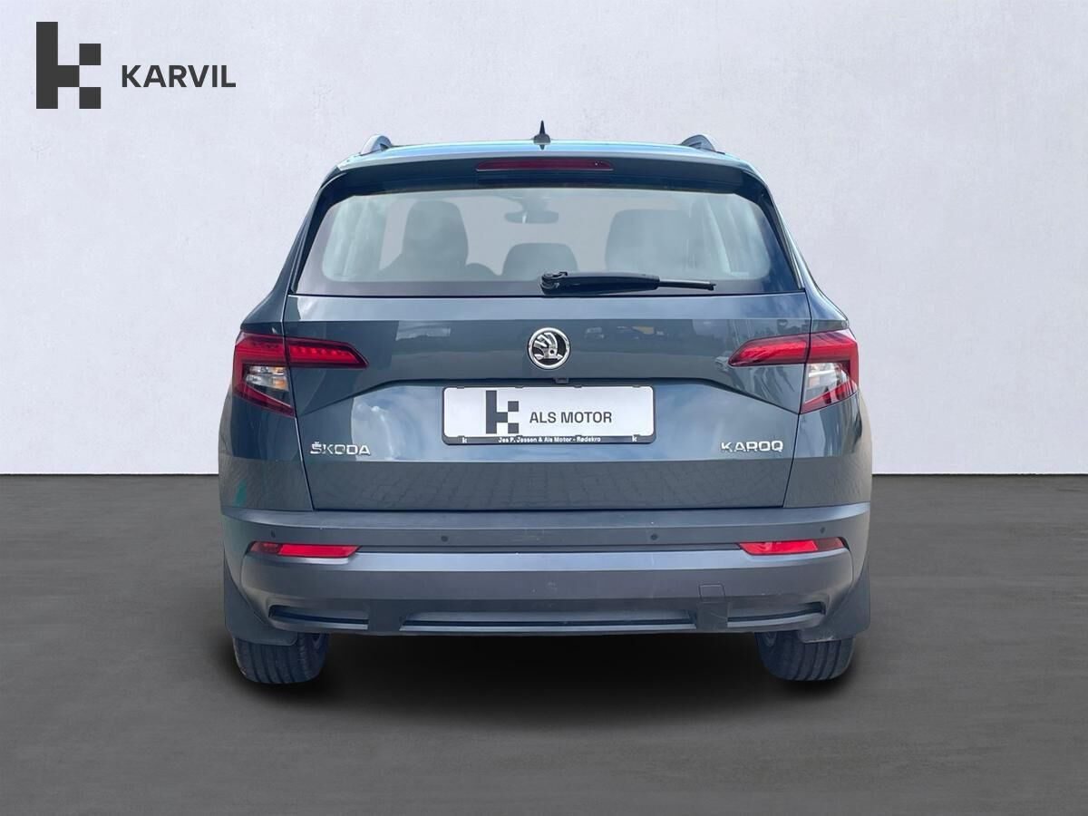 Grå Skoda Karoq fra 2019