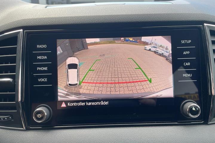 Grå Skoda Karoq fra 2019