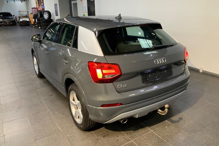 Grå Audi Q2 fra 2018