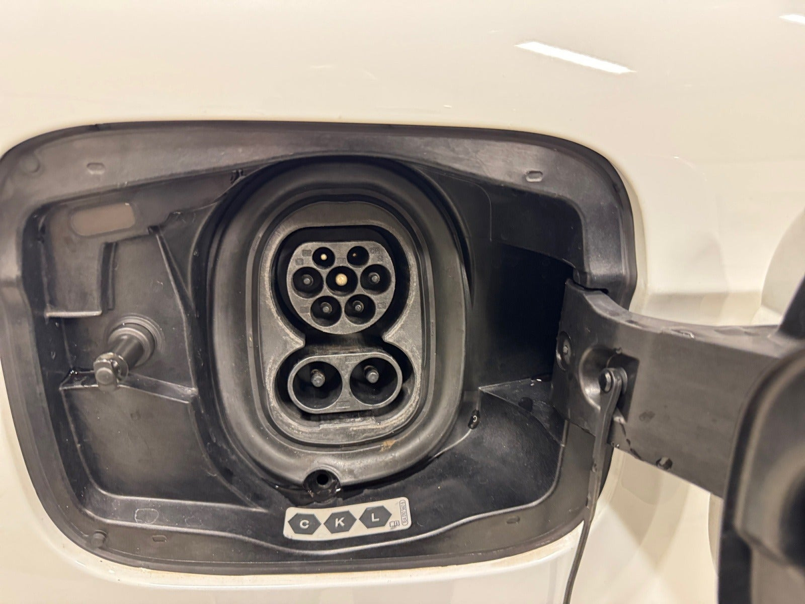 Hvid Skoda Enyaq fra 2022