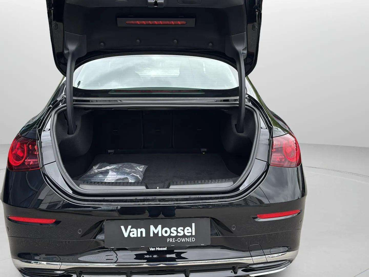 Sort Mercedes CLA250+ fra 2025