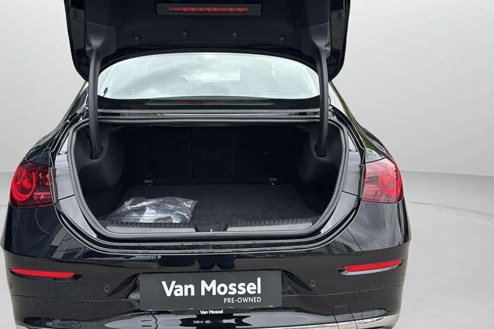 Sort Mercedes CLA250+ fra 2025