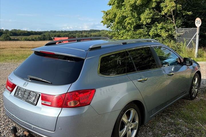 Blå Honda Accord fra 2012