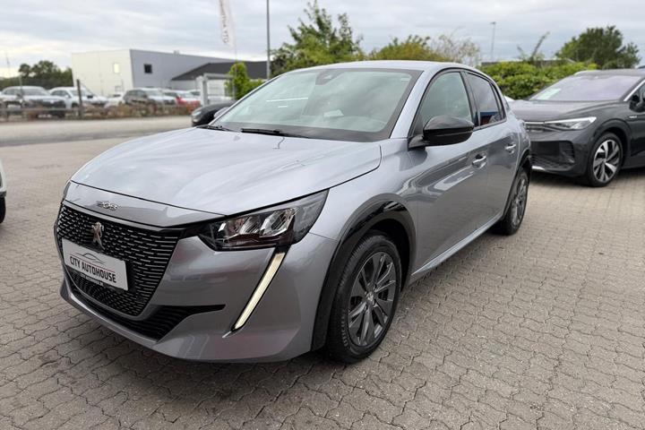 Sølv Peugeot e-208 fra 2022