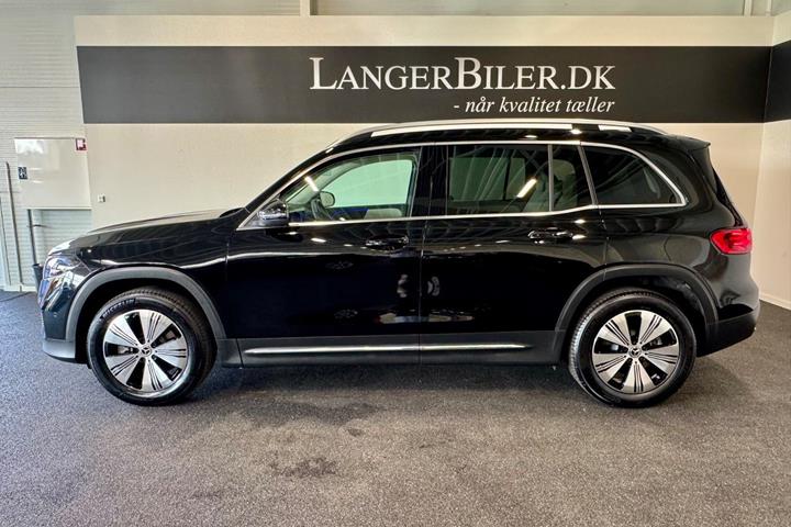 Sort Mercedes EQB250+ fra 2025