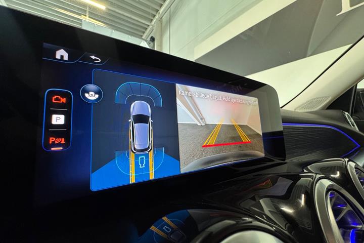 Sort Mercedes EQB250+ fra 2025