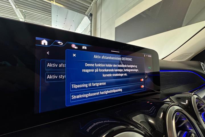 Sort Mercedes EQB250+ fra 2025
