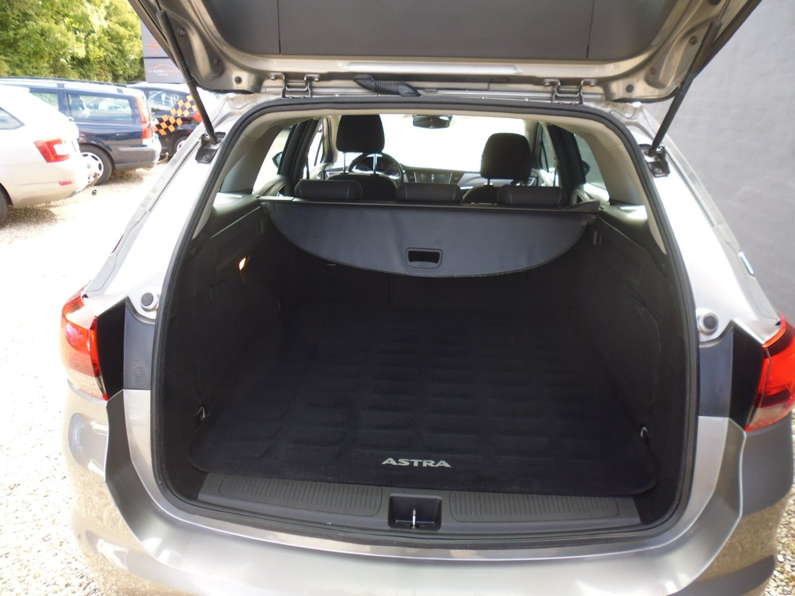 undefined Opel Astra fra 2017