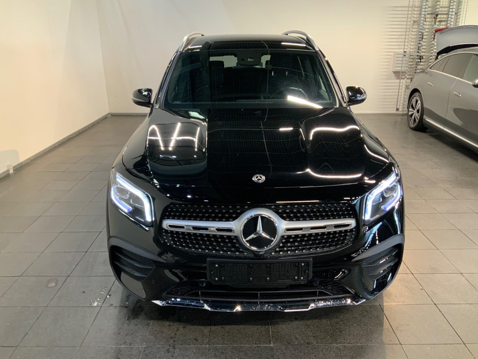Sort Mercedes GLB200 d fra 2020