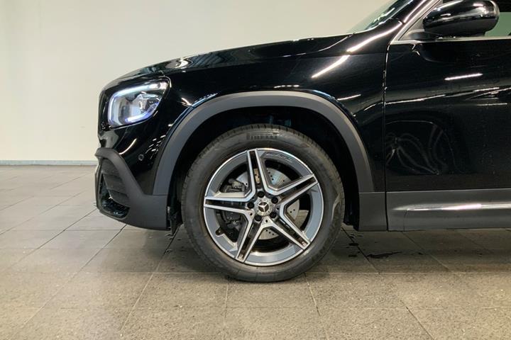 Sort Mercedes GLB200 d fra 2020