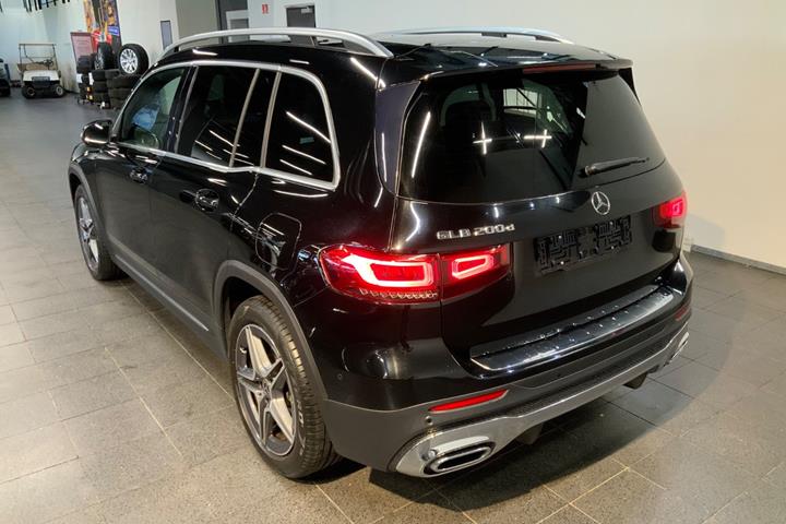 Sort Mercedes GLB200 d fra 2020