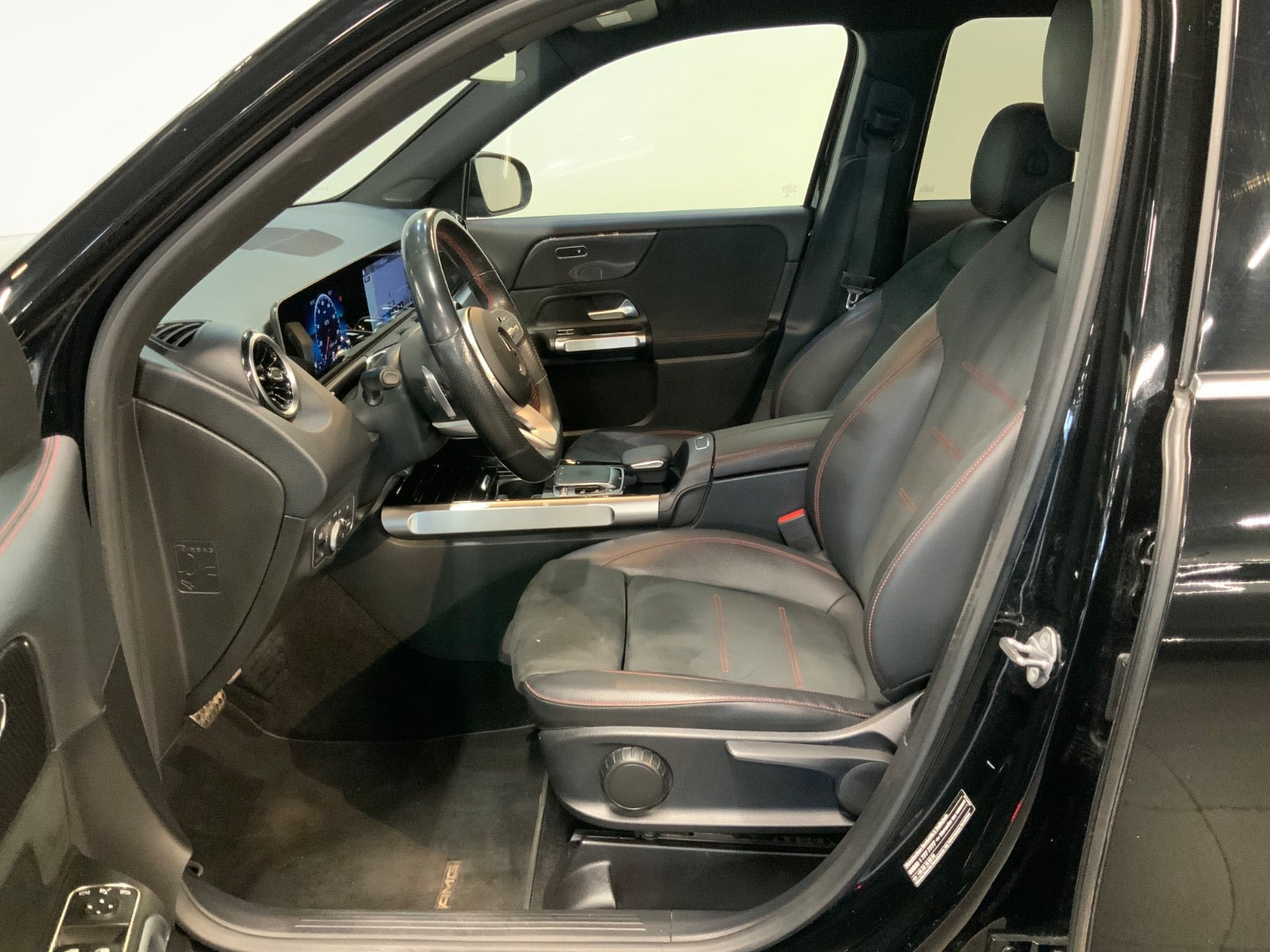 Sort Mercedes GLB200 d fra 2020