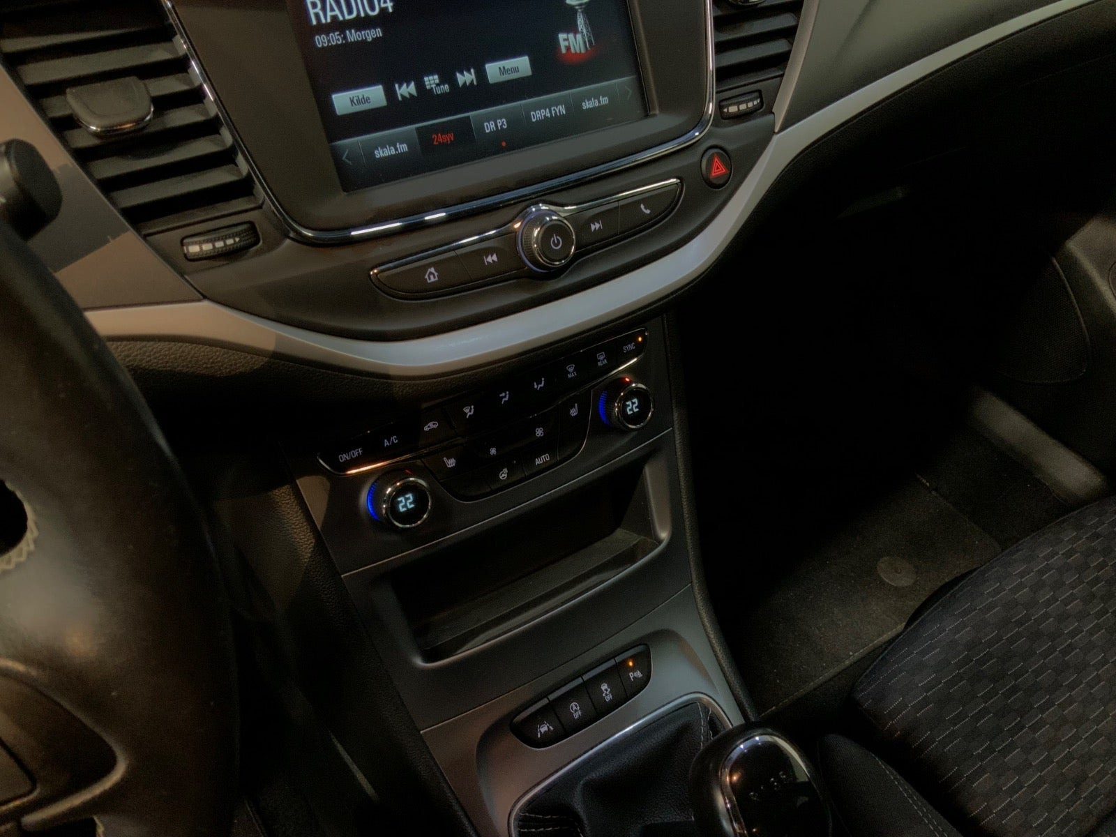 Hvid Opel Astra fra 2019
