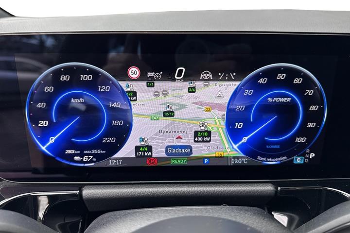 Sort Mercedes EQA350 fra 2024
