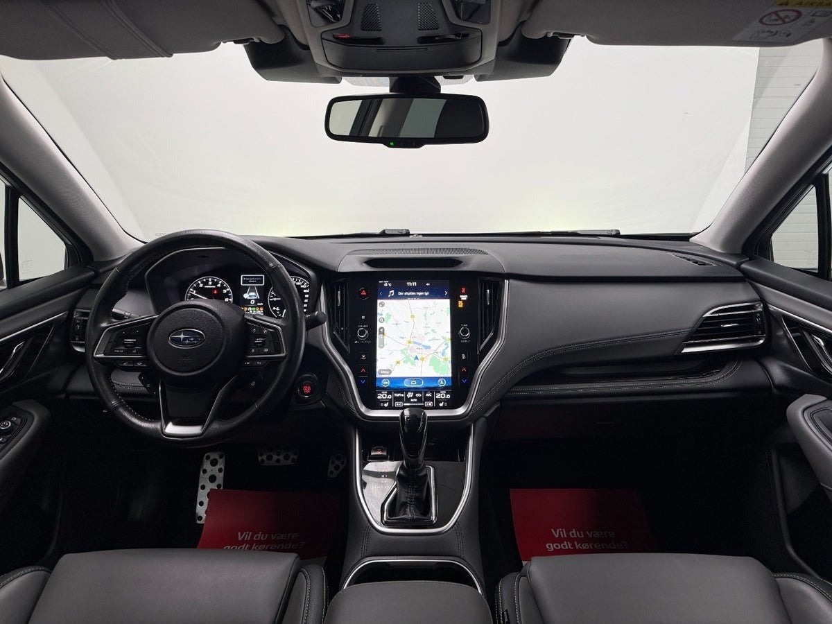 Hvid Subaru Outback fra 2023