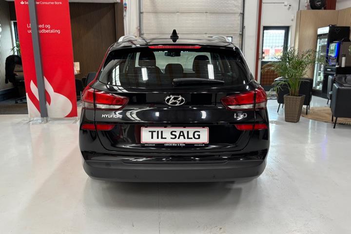 Sort Hyundai i30 fra 2017