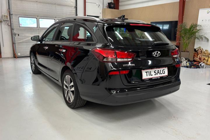 Sort Hyundai i30 fra 2017