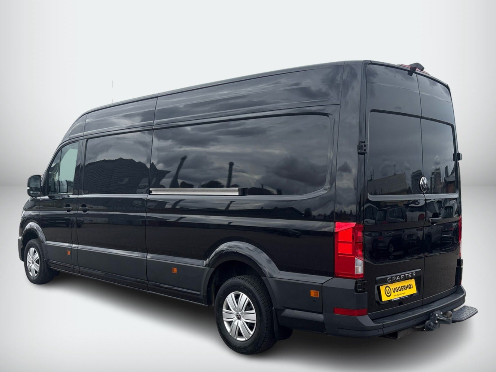 Sort VW Crafter 35 fra 2026